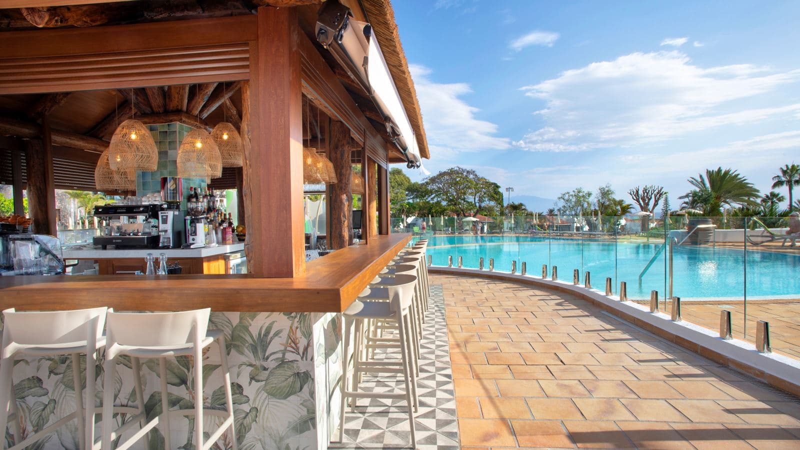 bars-bar-piscina