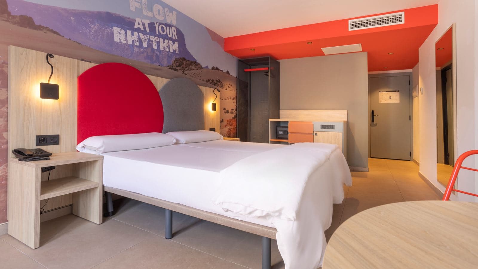 rooms-the-flow-double-room-lateral-sea-view-single-use