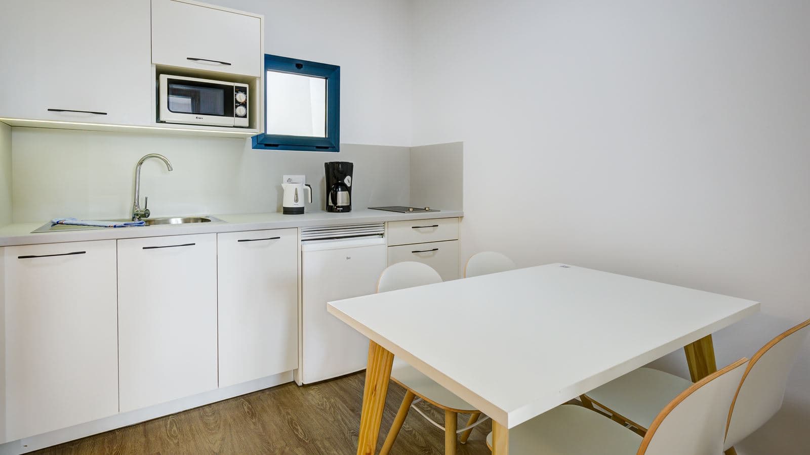 rooms-apartment-garden-view