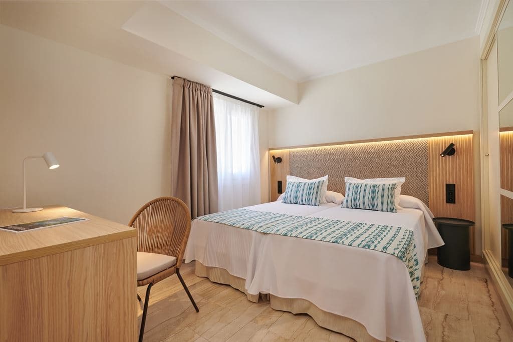 rooms-apartment-2-bedrooms