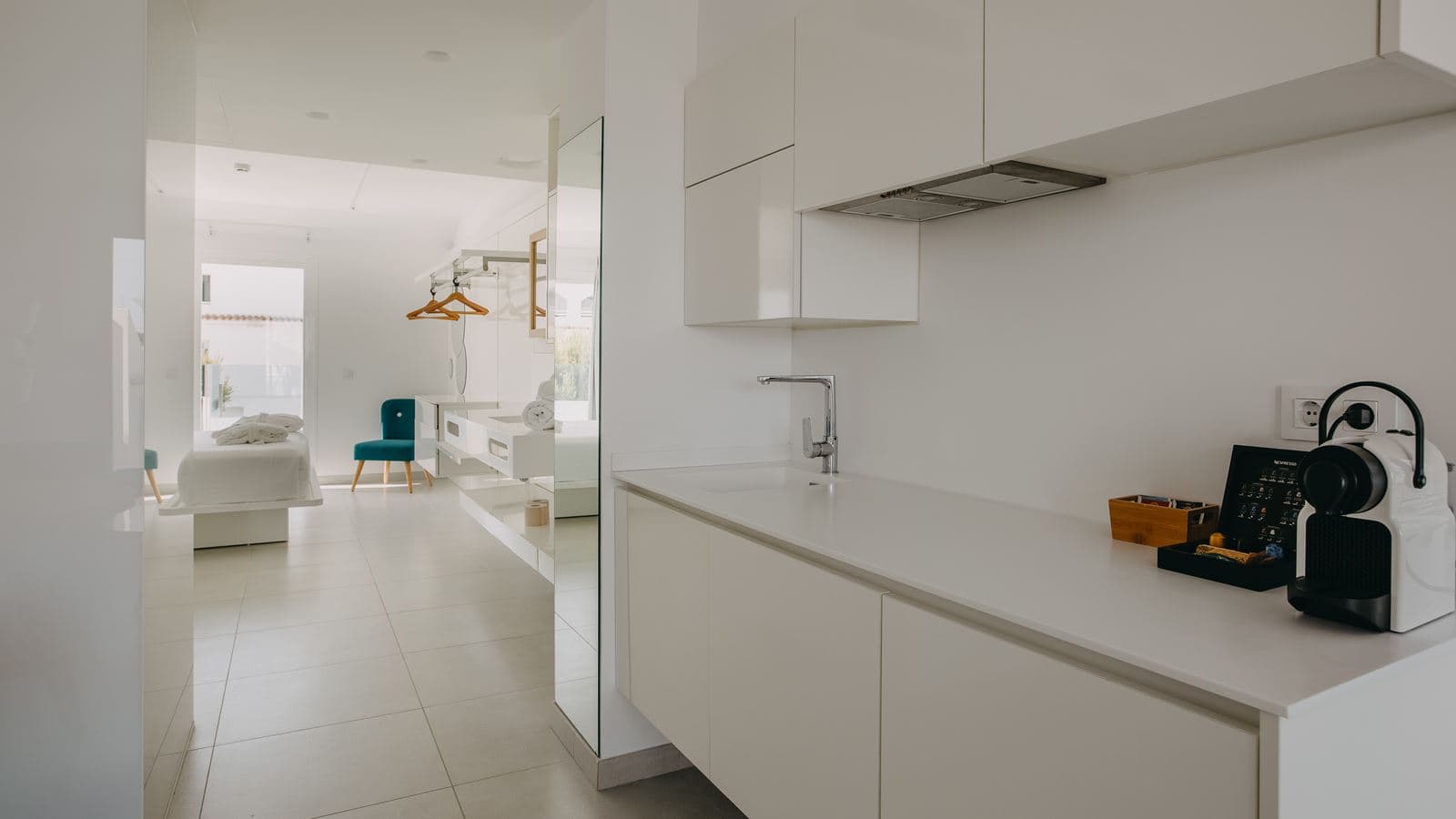 rooms-cool-suite