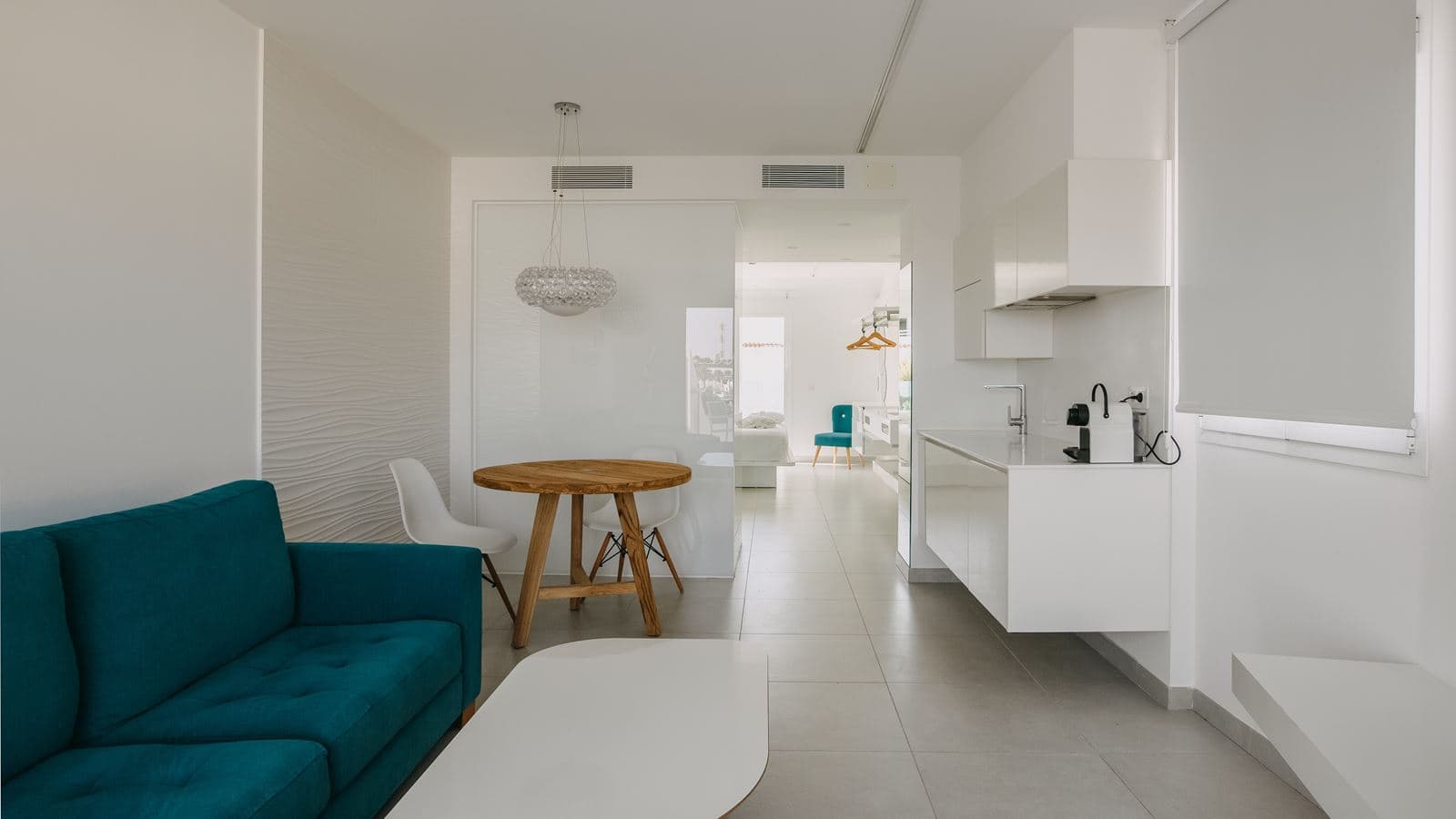 rooms-cool-suite