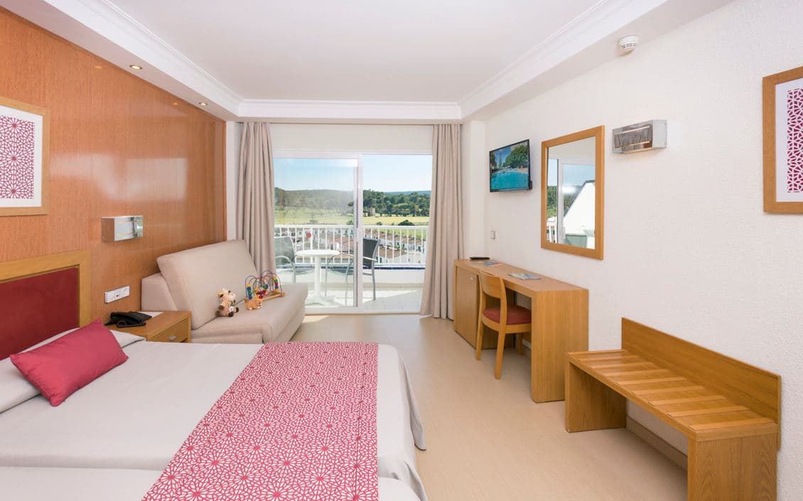 rooms-family-room