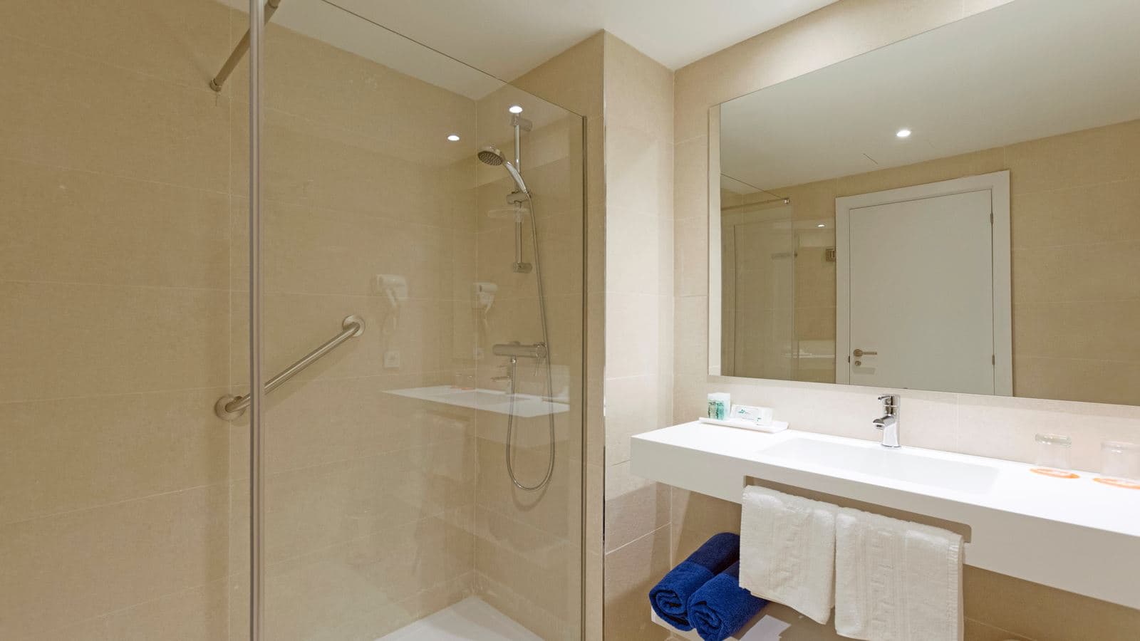 rooms-double-room