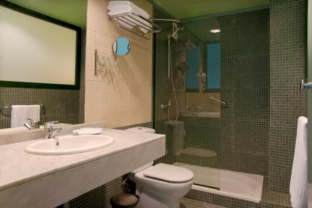 rooms-apartment-one-bedroom-with-balcony-or-terrace