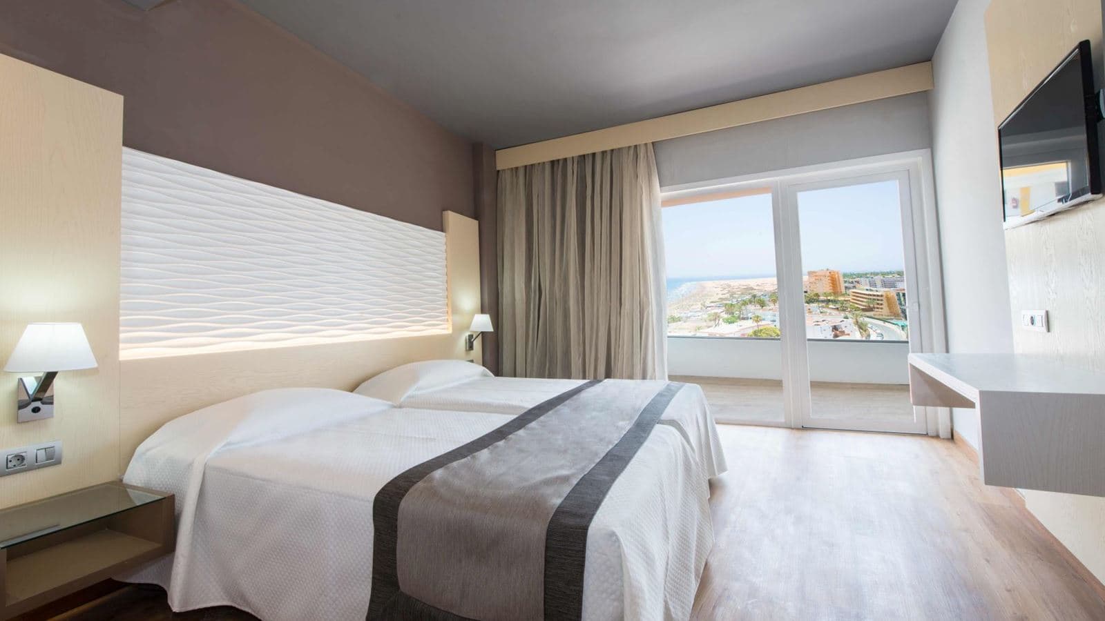 rooms-double-room-sea-view-with-balcony-or-terrace