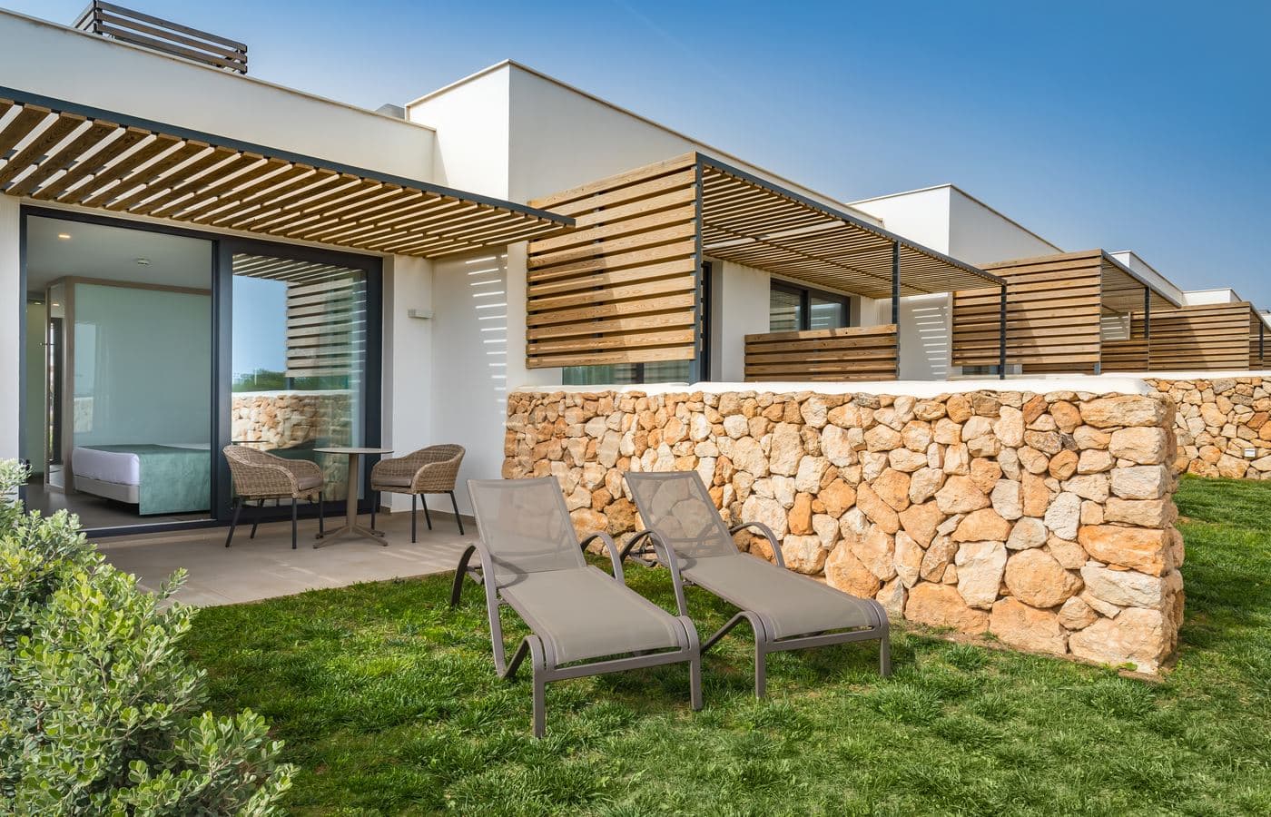 rooms-deluxe-double-room-with-terrace