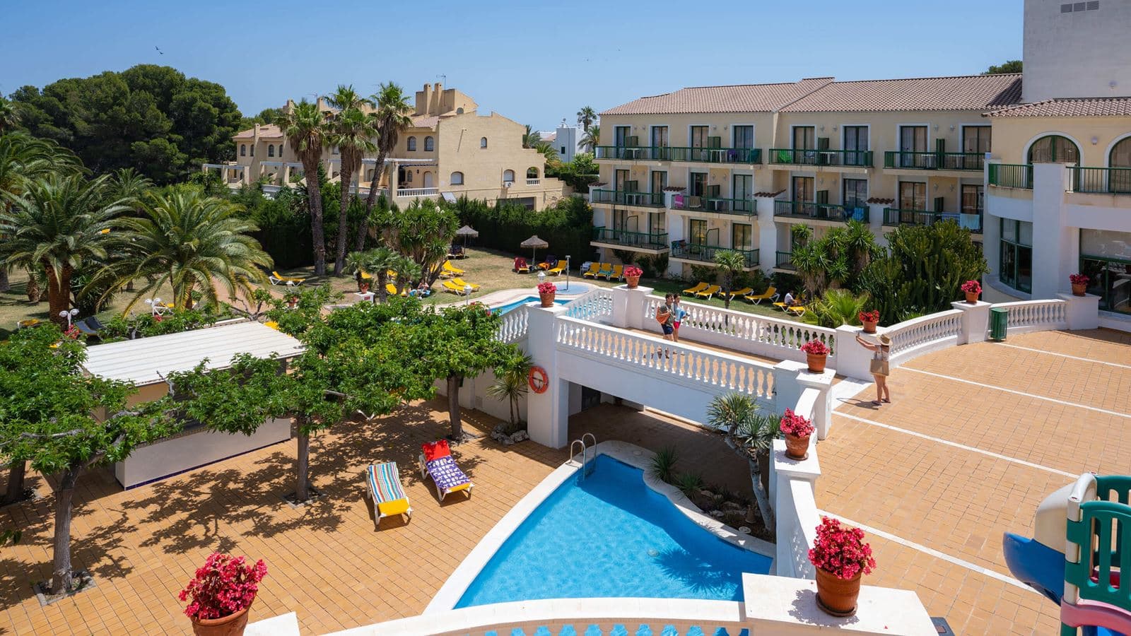 pools-outdoor-pool