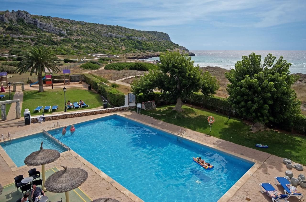 pools-outdoor-pool