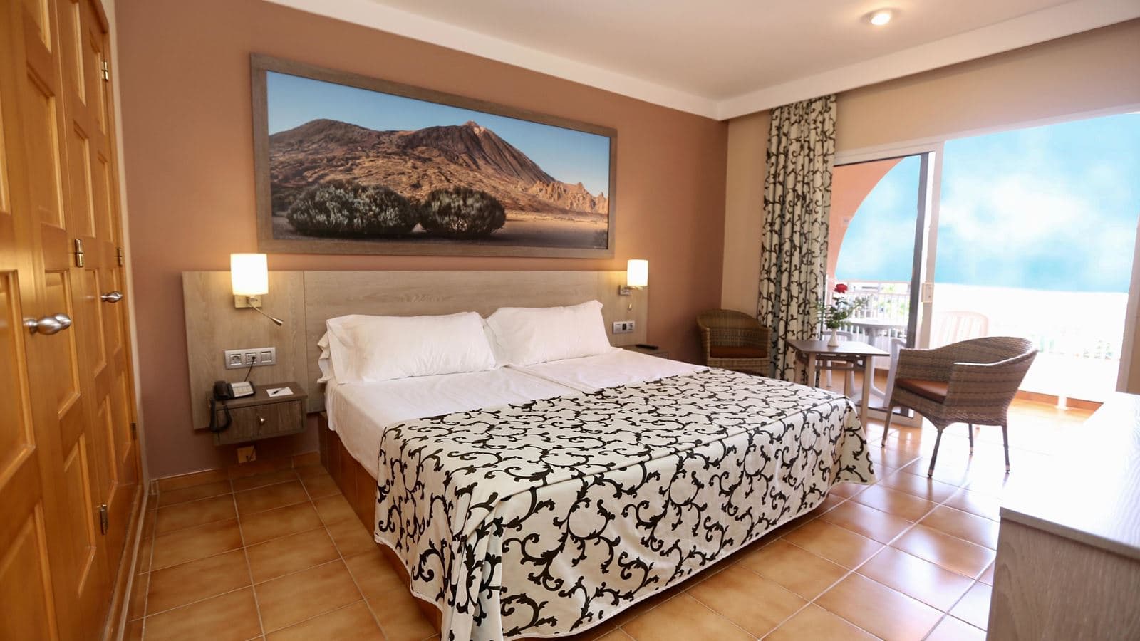 rooms-family-room