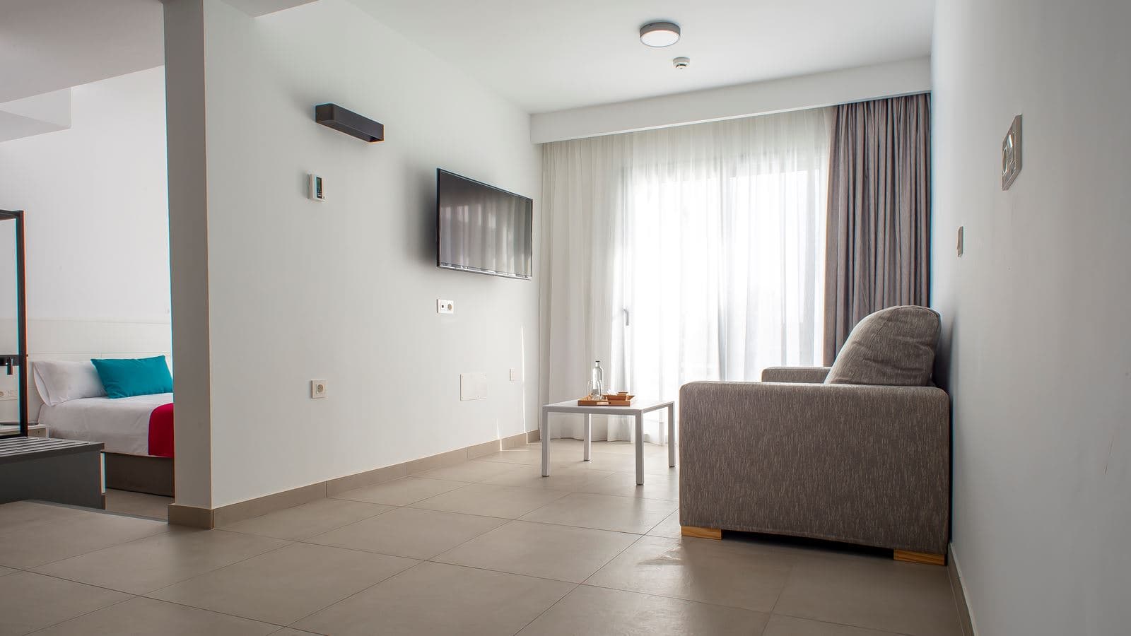 rooms-premium-suite-balcony-or-terrace