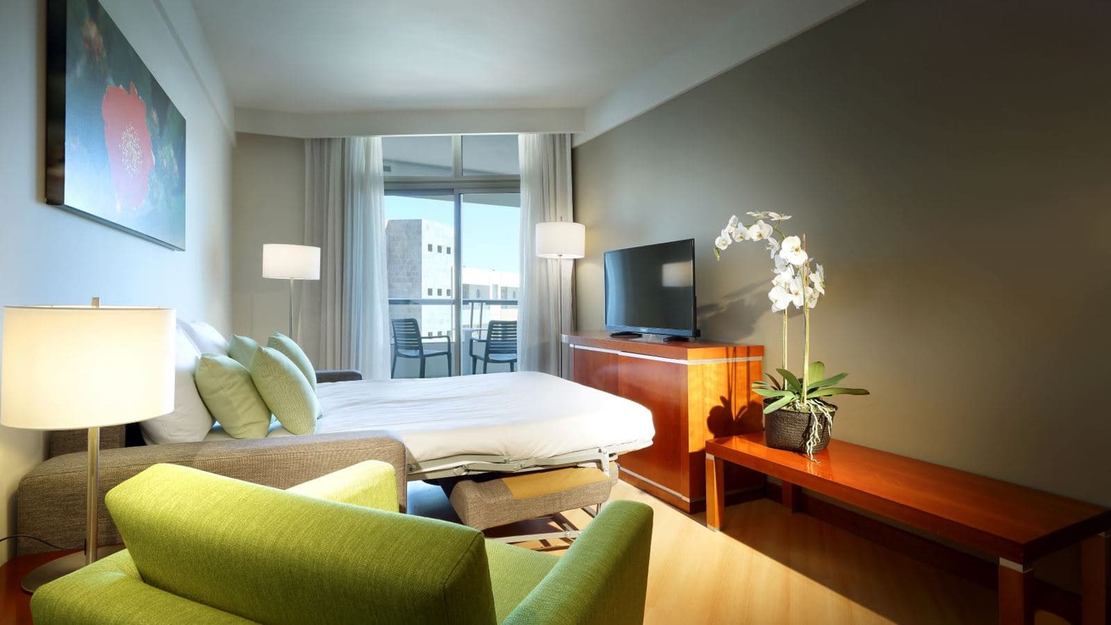 rooms-junior-suite-with-balcony