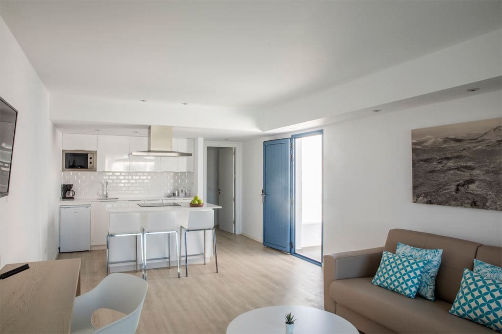 rooms-one-bedroom-appartment-with-balcony-or-terrace