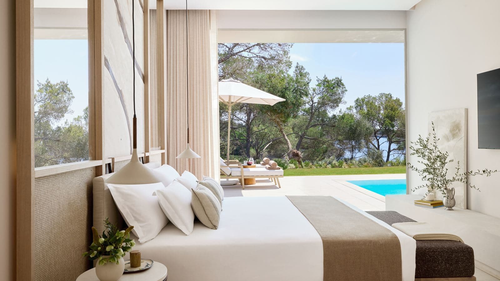 rooms-deluxe-three-bedroom-residence-private-pool-front-coastal