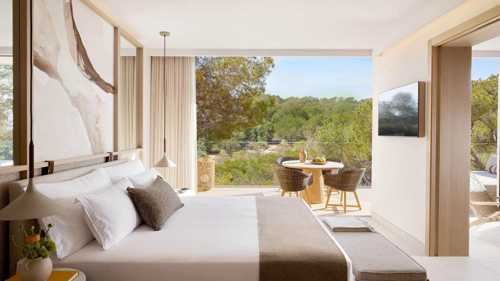 rooms-deluxe-one-bedroom-suite-garden-view