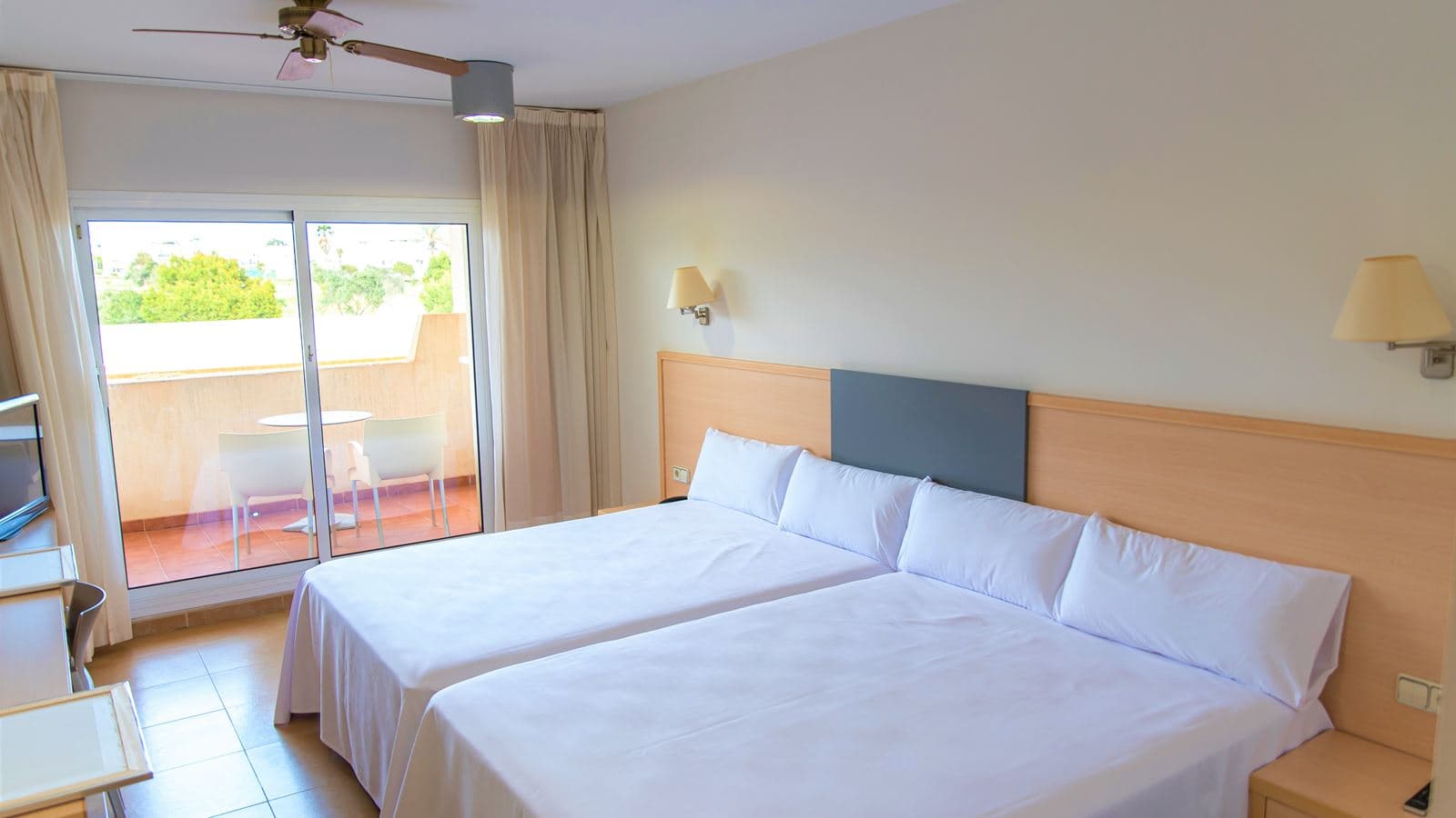 rooms-family-room
