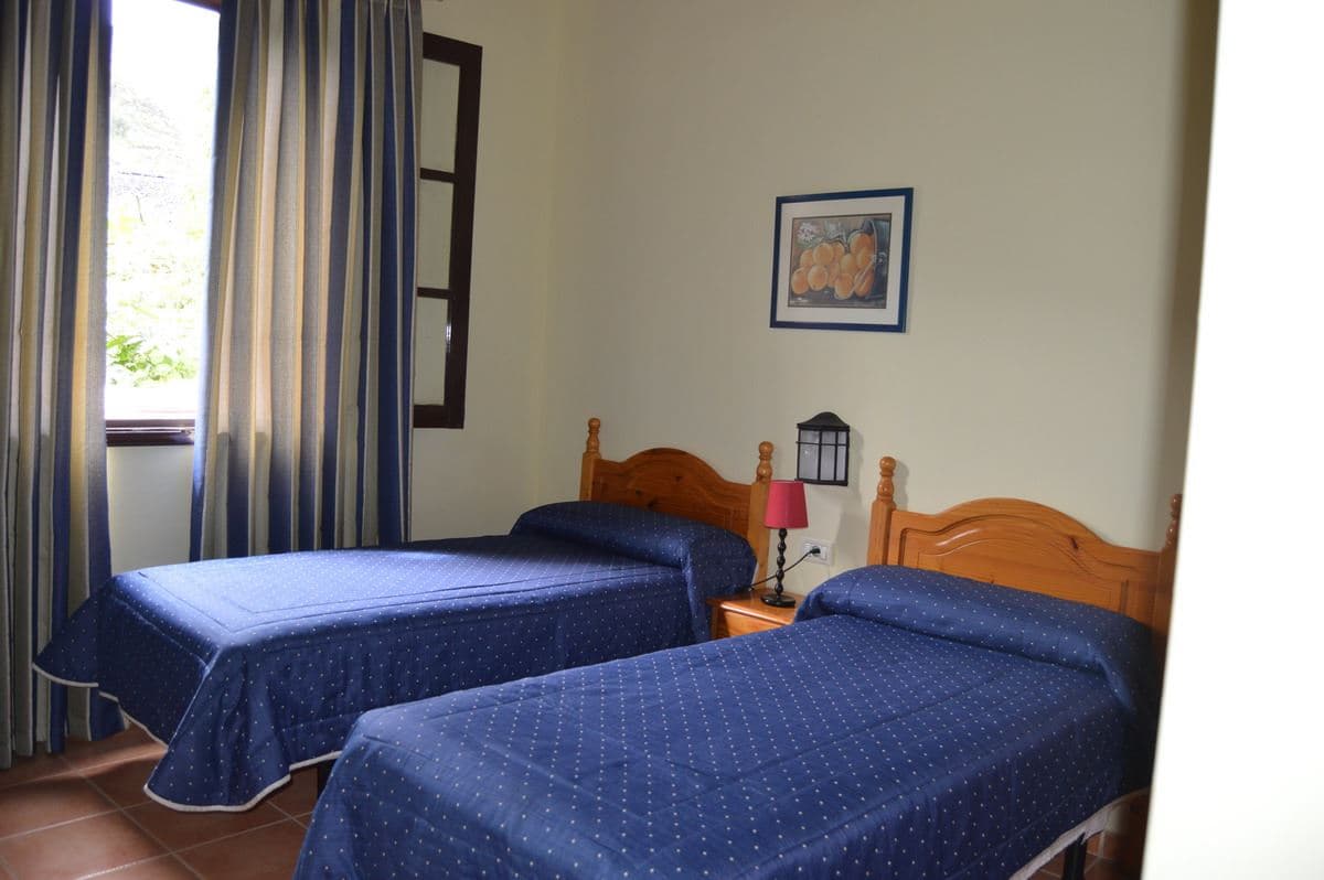 rooms-2-bedroom-with-terrace