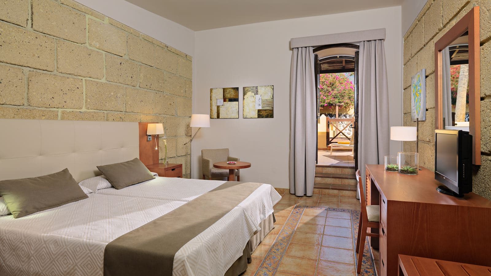 rooms-double-room-standard-balcony-or-terrace