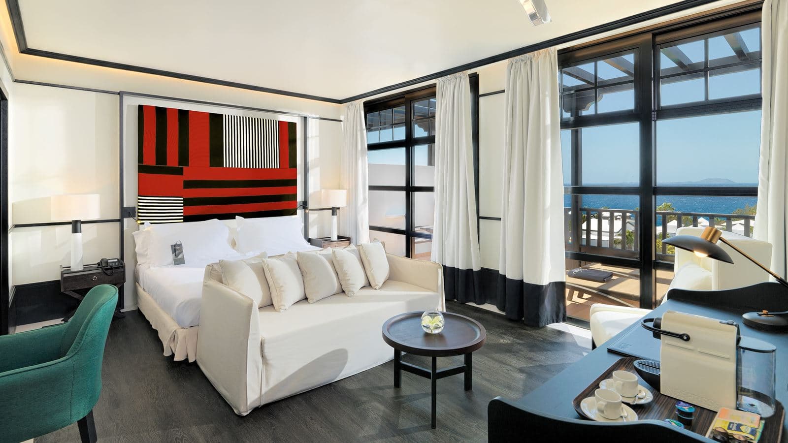 rooms-privilege-balcony-or-terrace