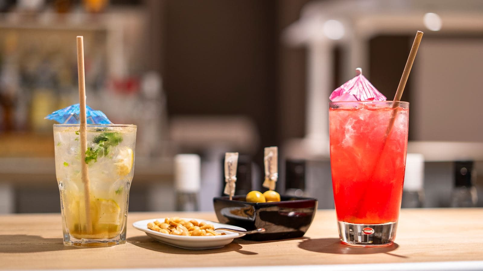 restaurants-pool-bar