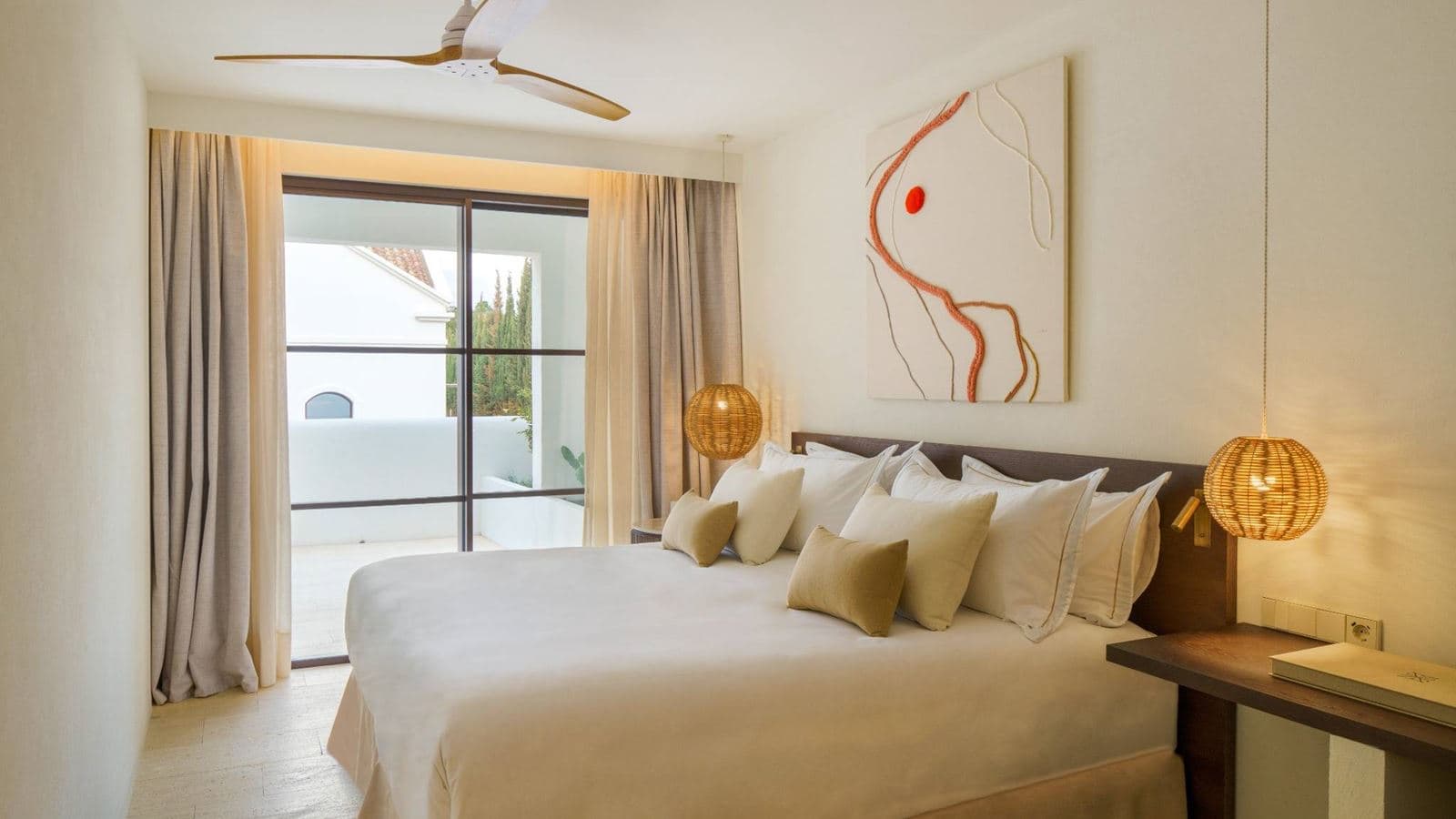 rooms-king-room