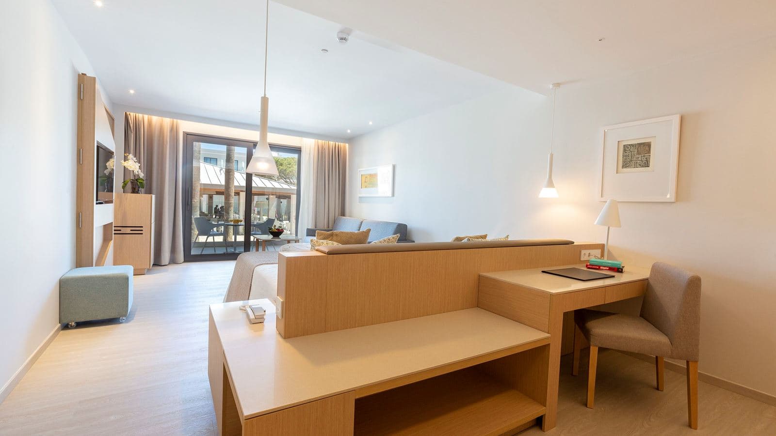 rooms-family-room