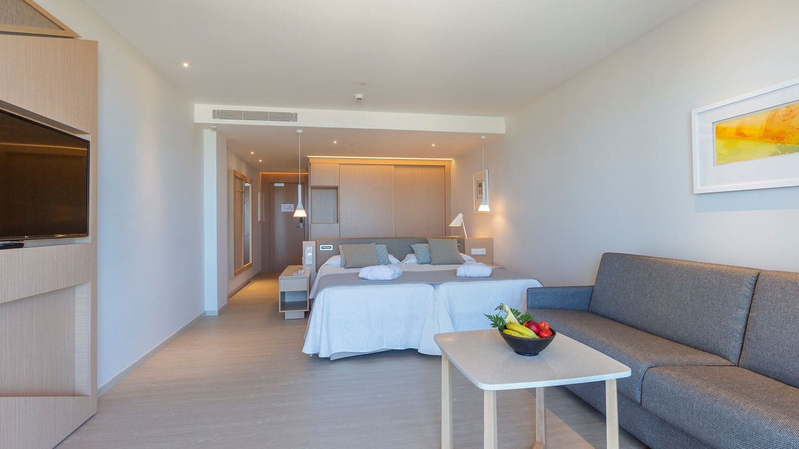 rooms-family-room