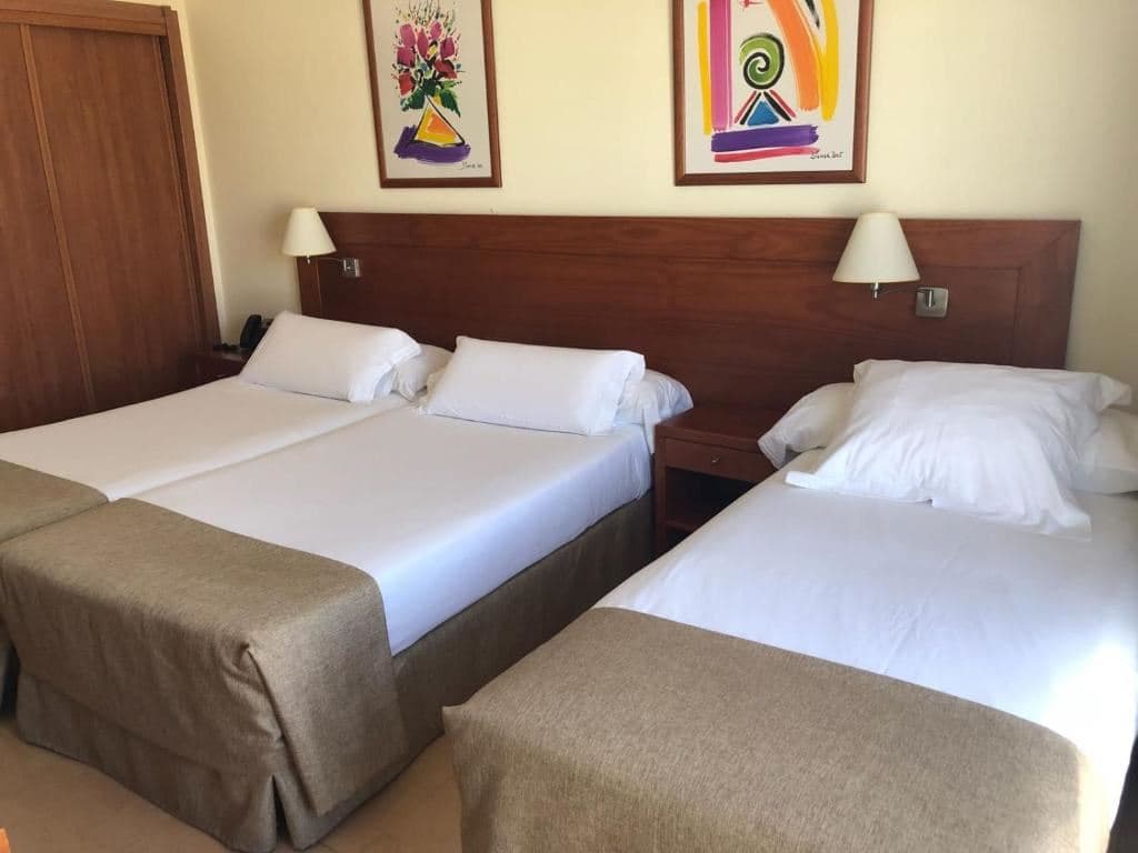 rooms-standard-room