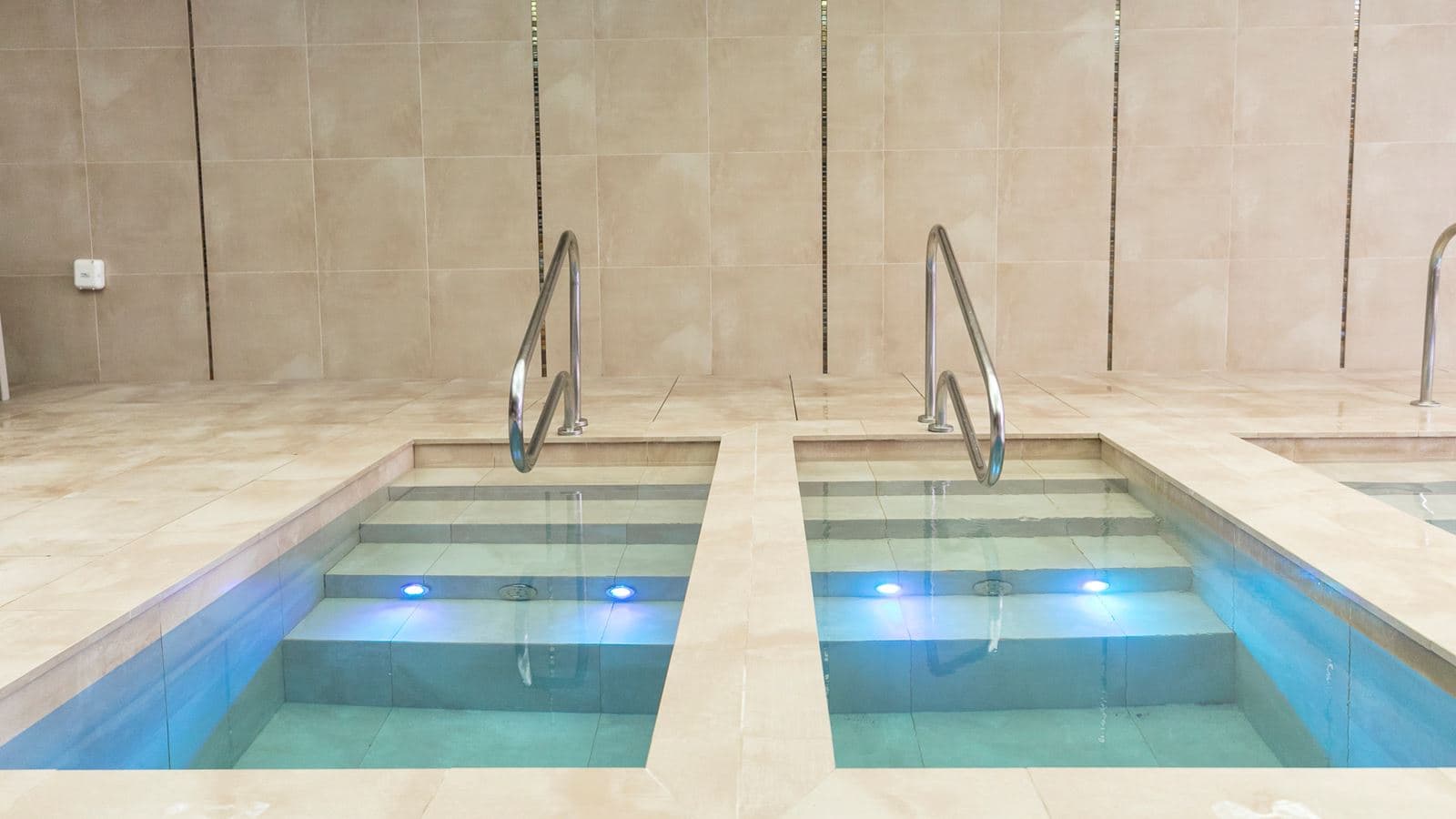 pools-indoor-pool