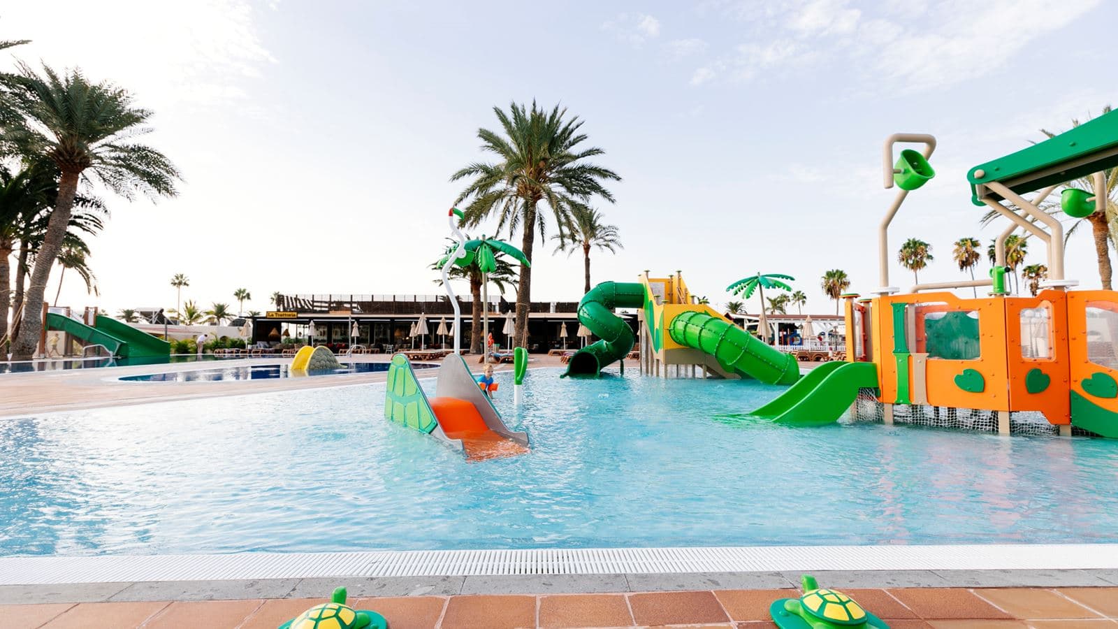 pools-outdoor-childrens-pool