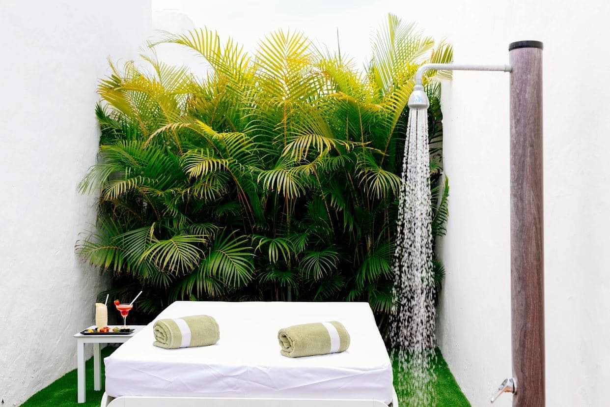 rooms-family-villa-emblem-2-bedrooms-with-terrace--v2