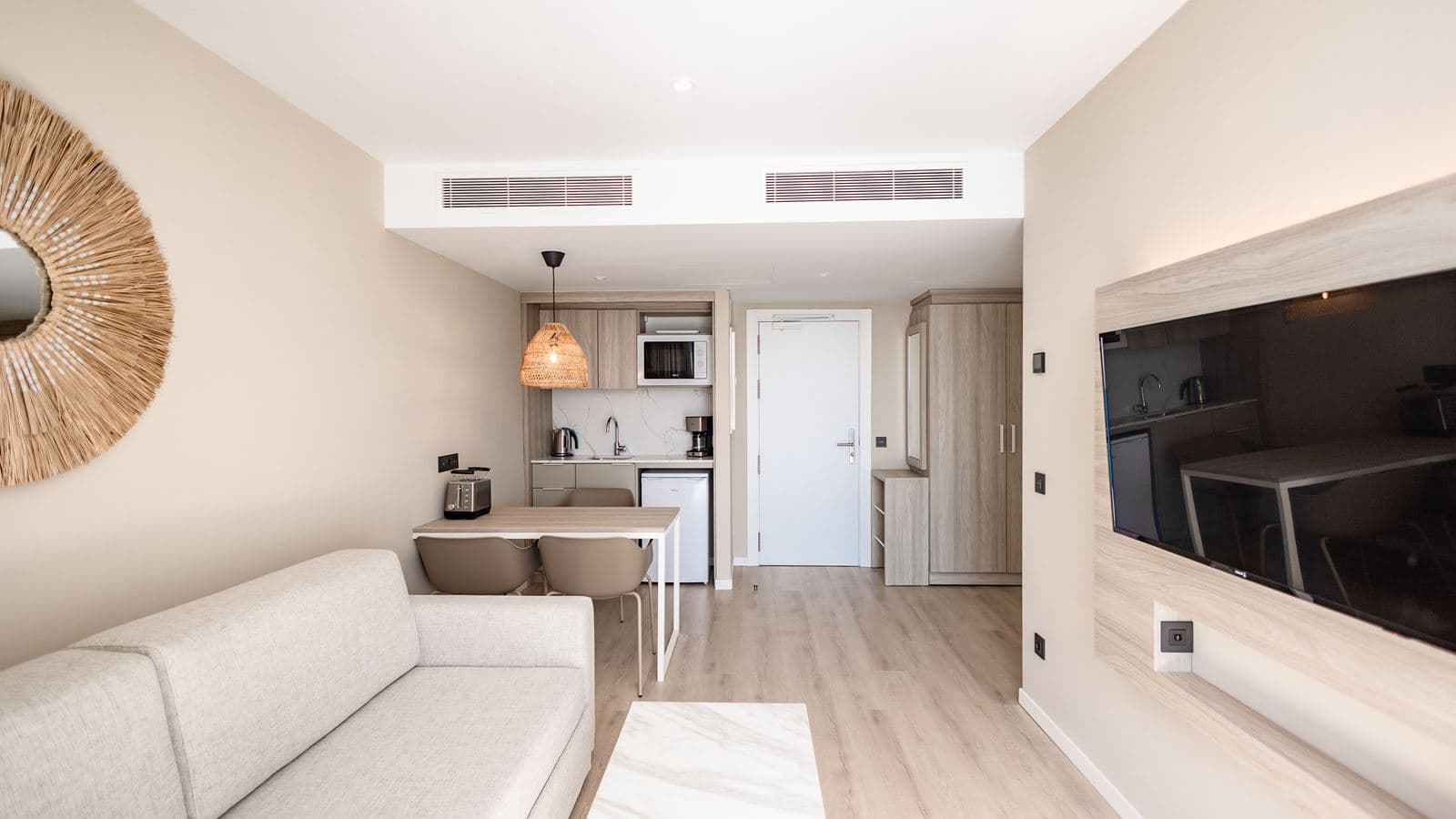 rooms-classic-junior-suite-with-sea-view