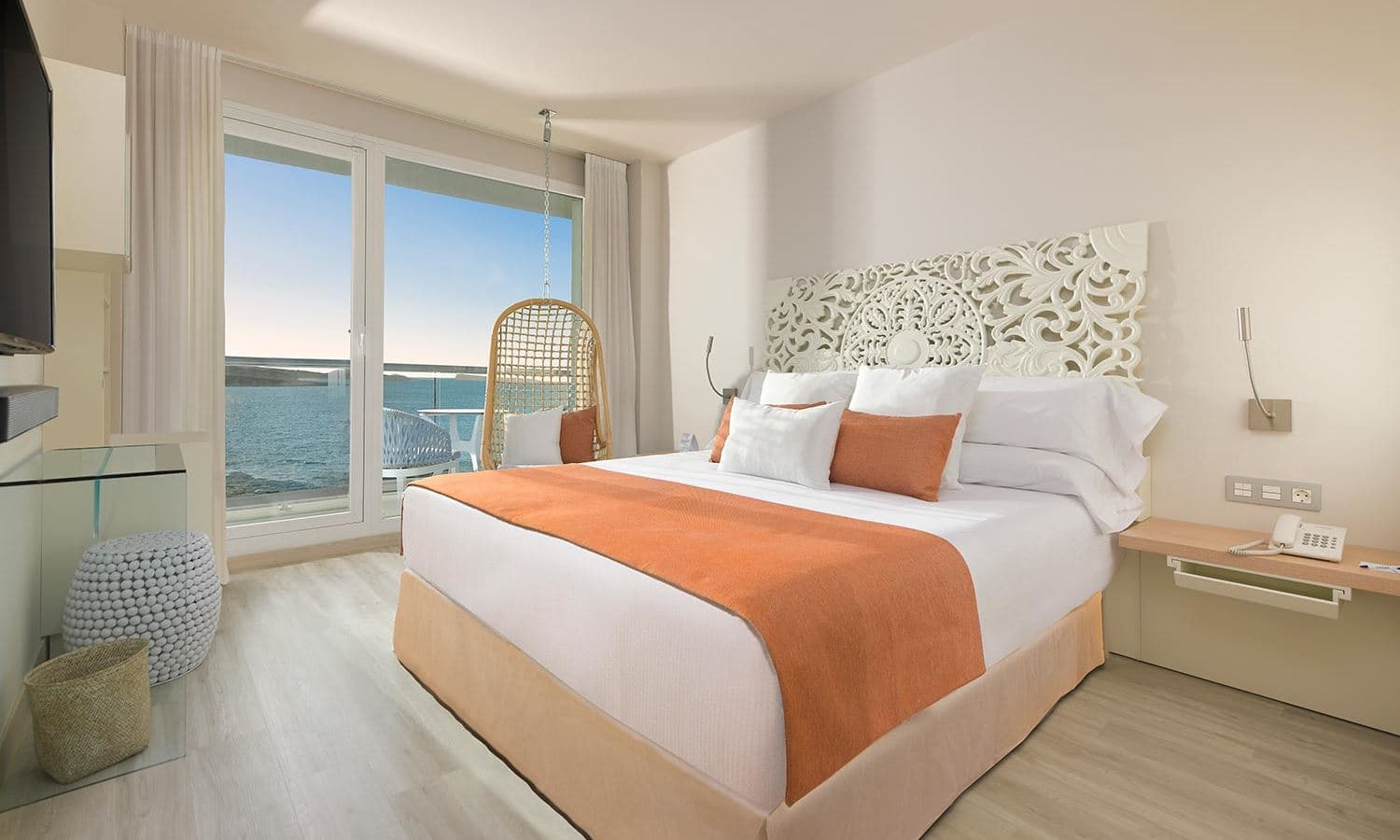 rooms-sunset-the-one