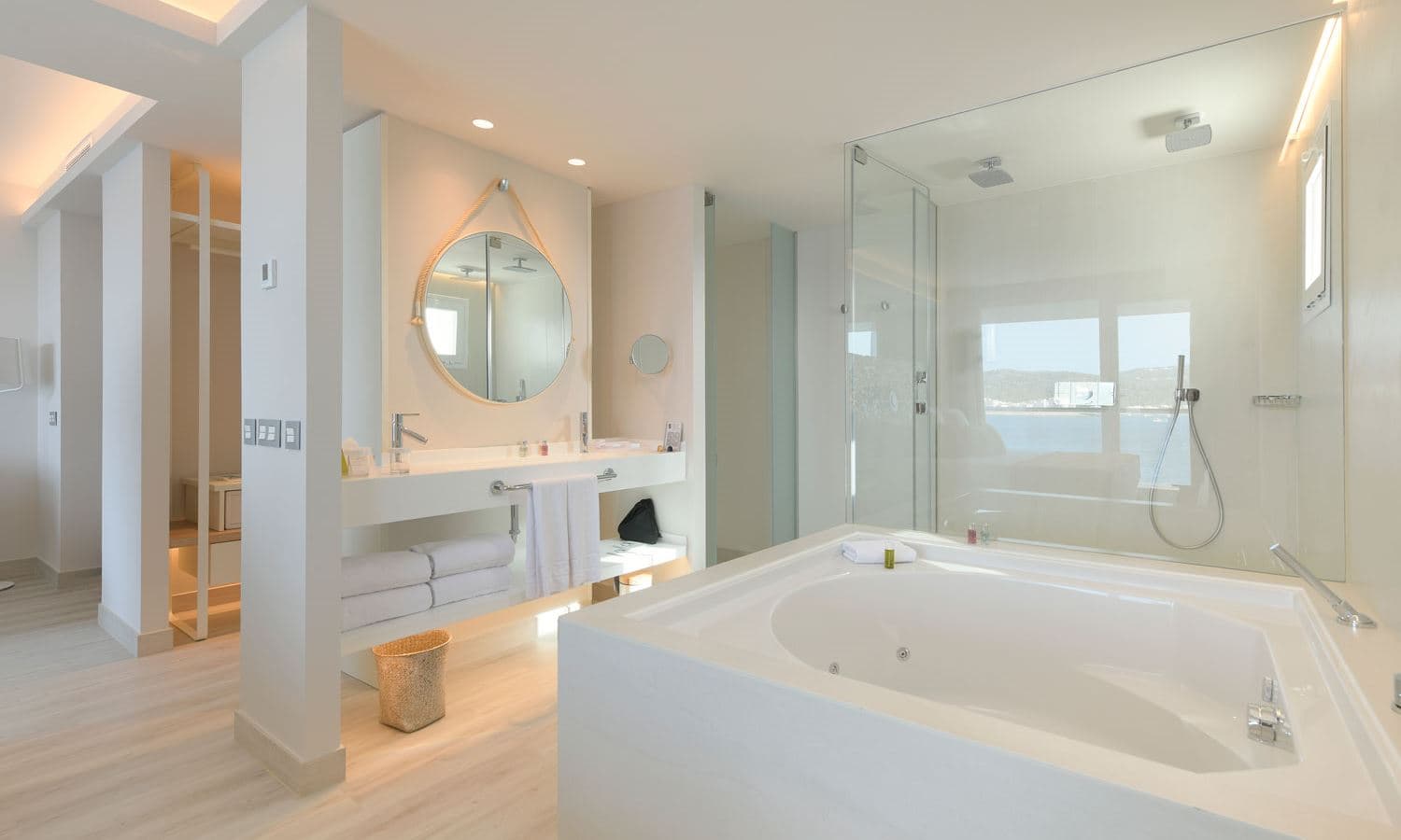 rooms-junior-suite--the-one