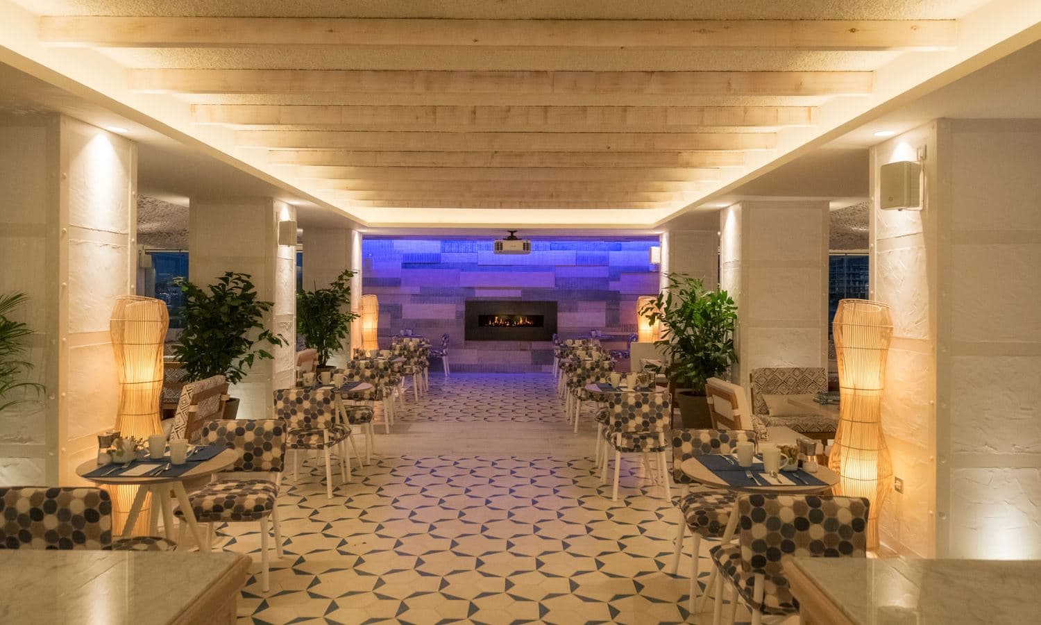 restaurants-amàre-lounge