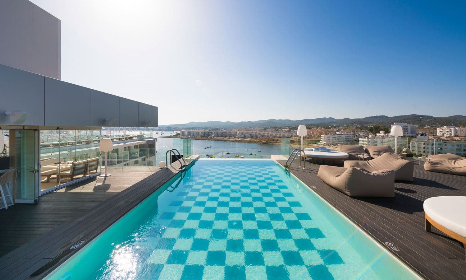 bars-belvue-rooftop-bar