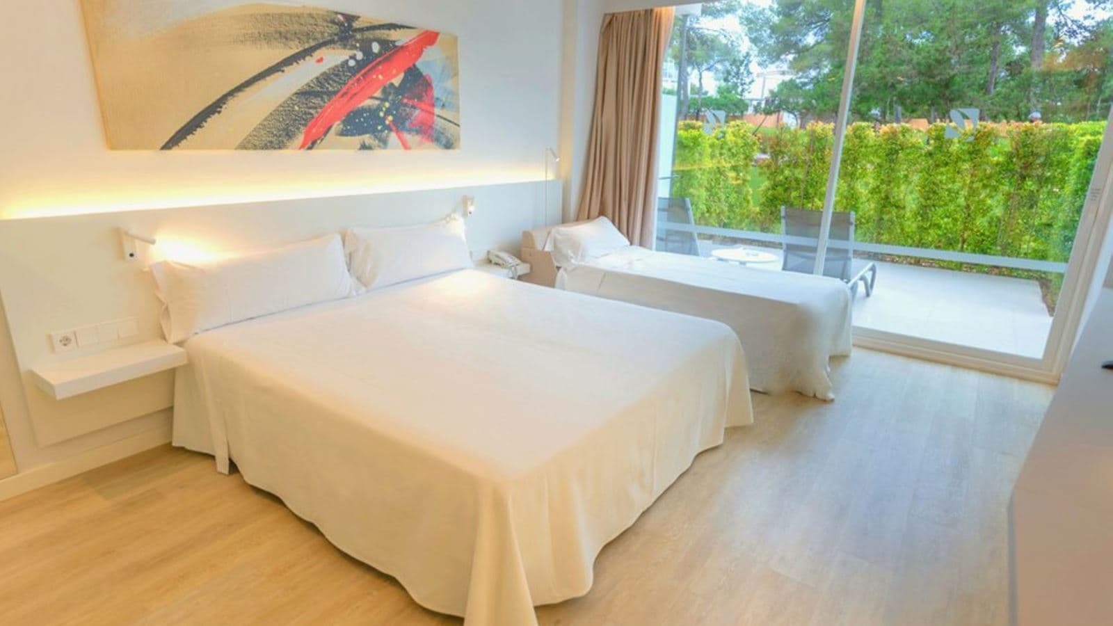 rooms-garden-terrace-room