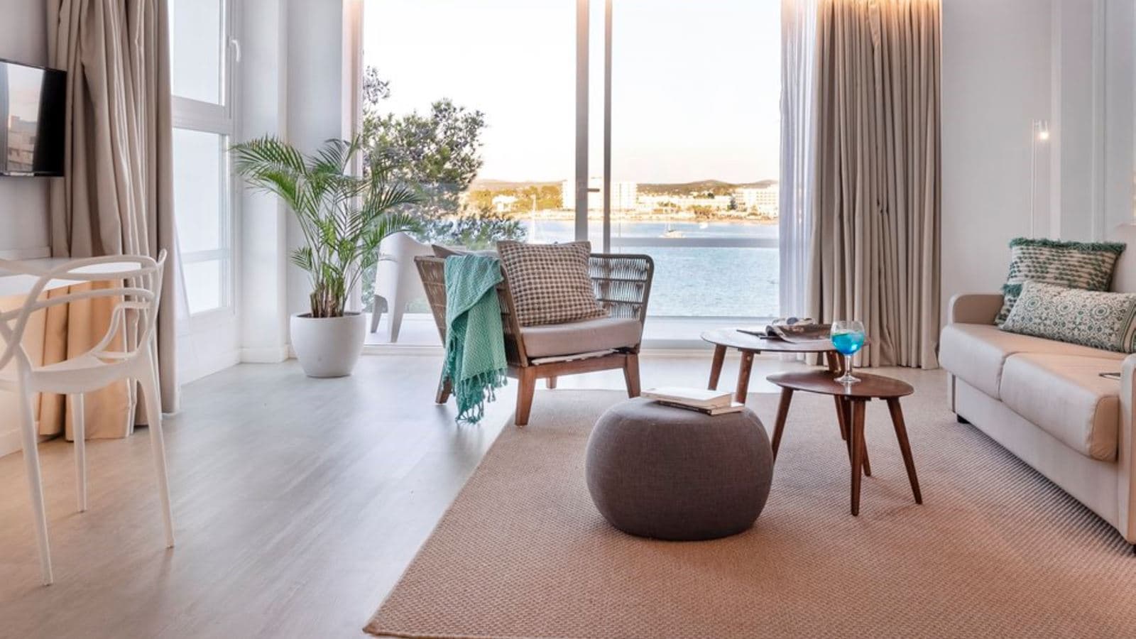 rooms-suite-sea-view