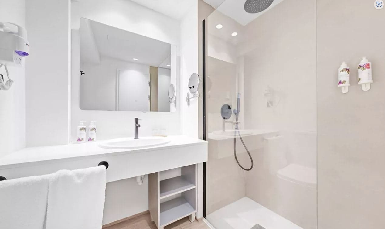 rooms-double-room-balcony