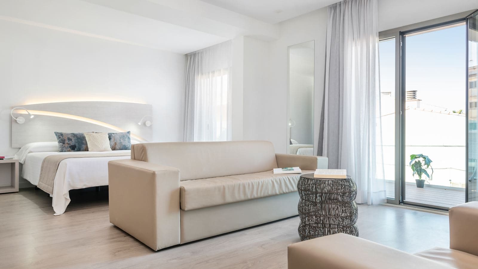 rooms-family-room