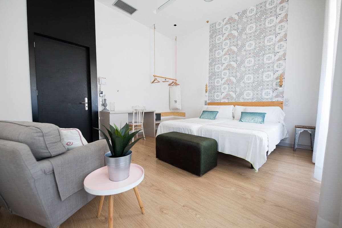 rooms-standard-room-with-views