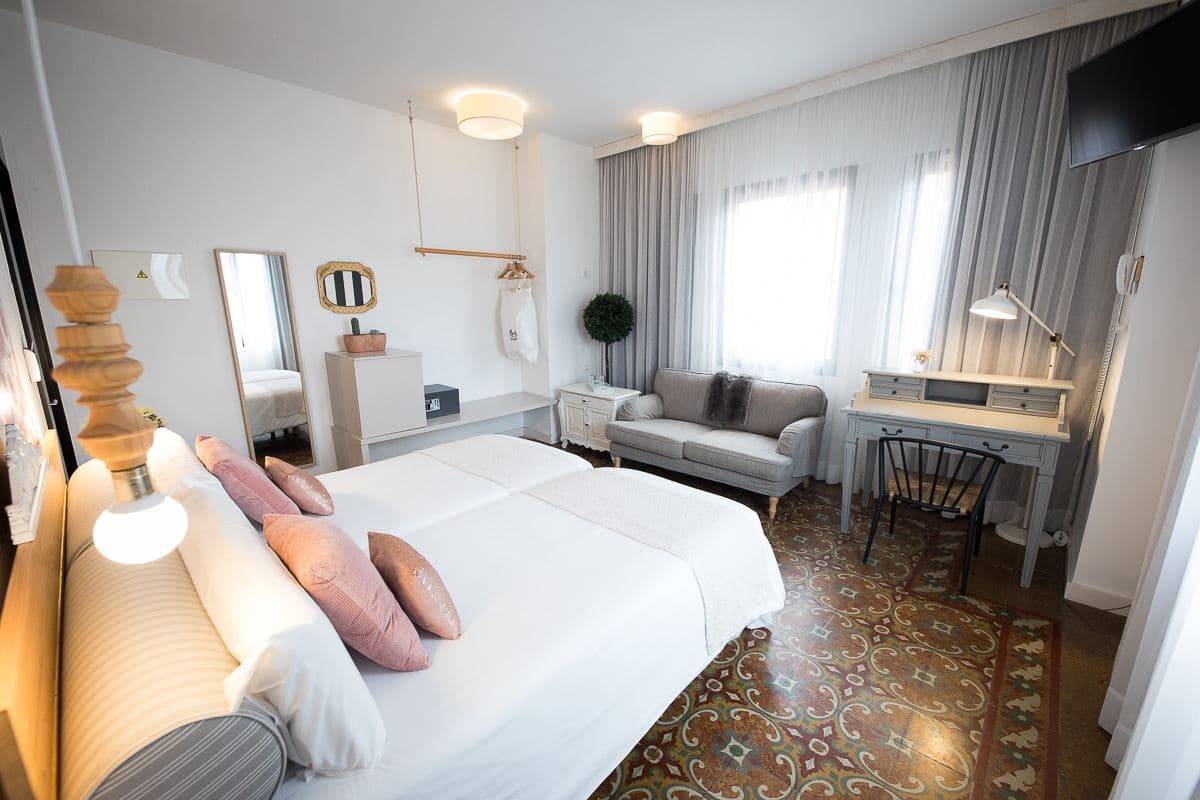 rooms-superior-room-with-views