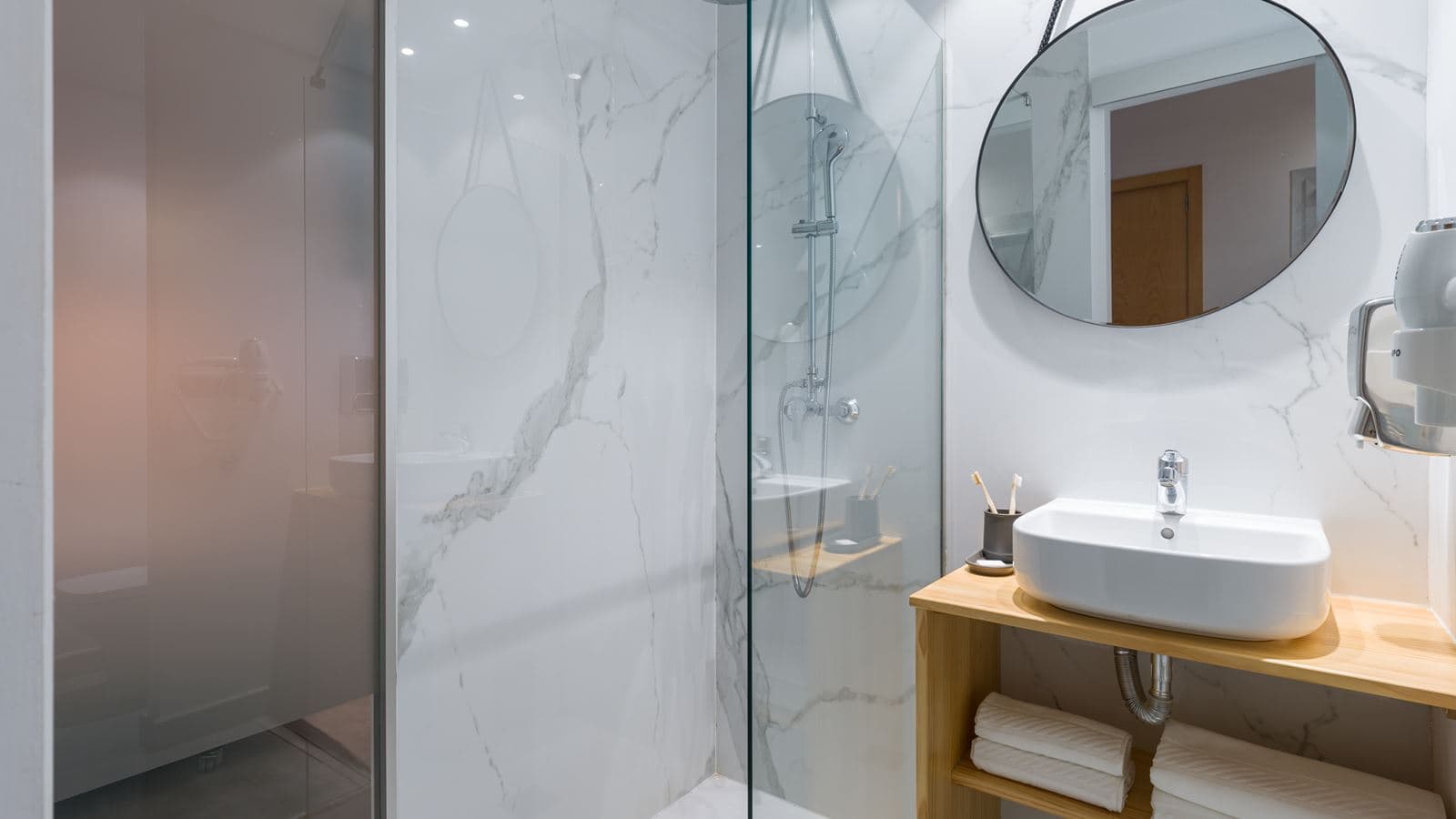 rooms-standard-double-room