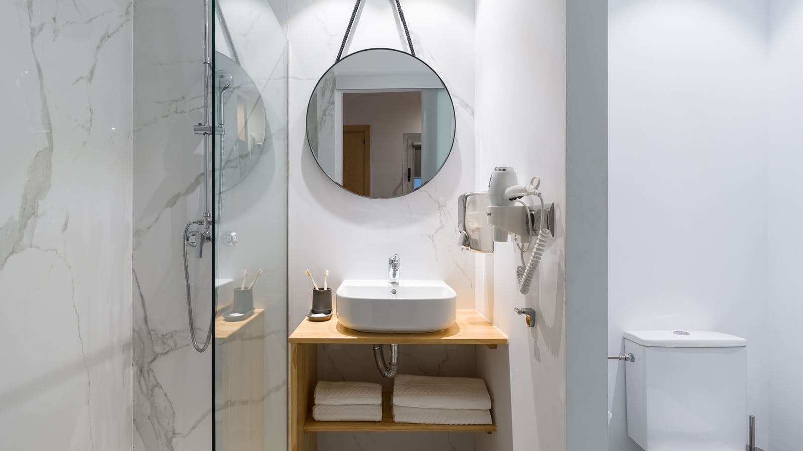 rooms-standard-double-room