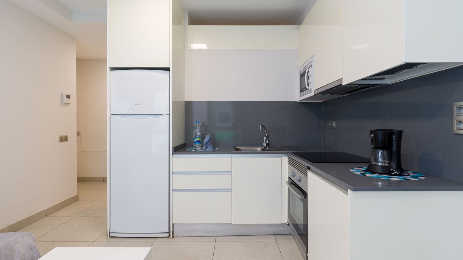 rooms-economic-1-bedroom-apartment