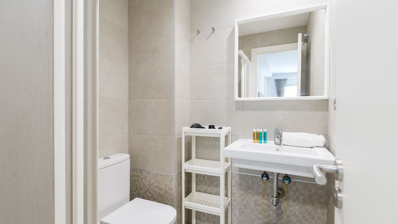 rooms-economic-1-bedroom-apartment