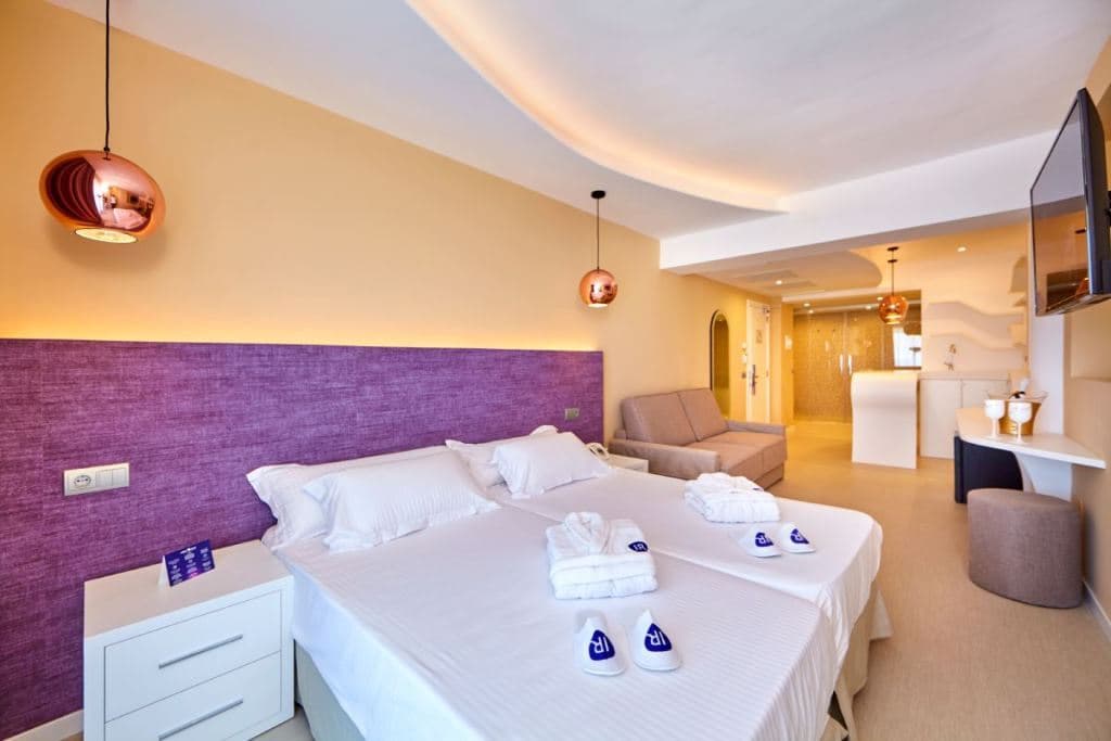 rooms-su--suite