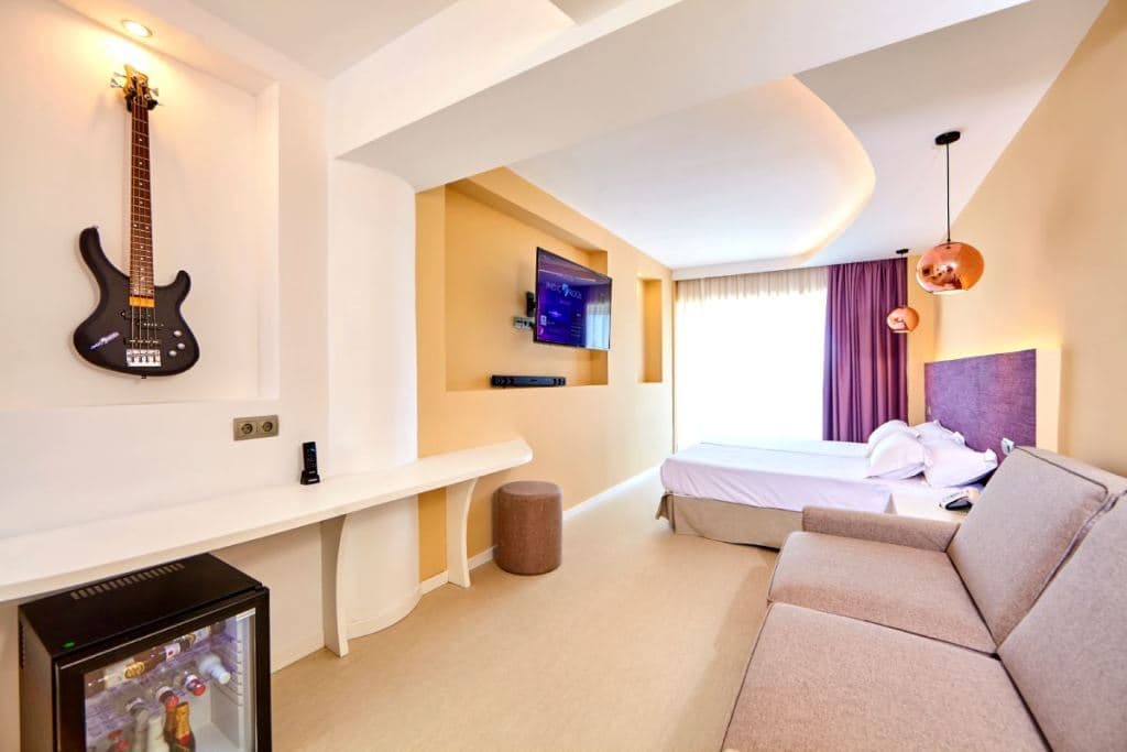 rooms-su--suite