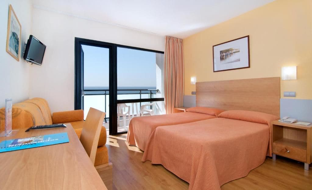 rooms-standard-room
