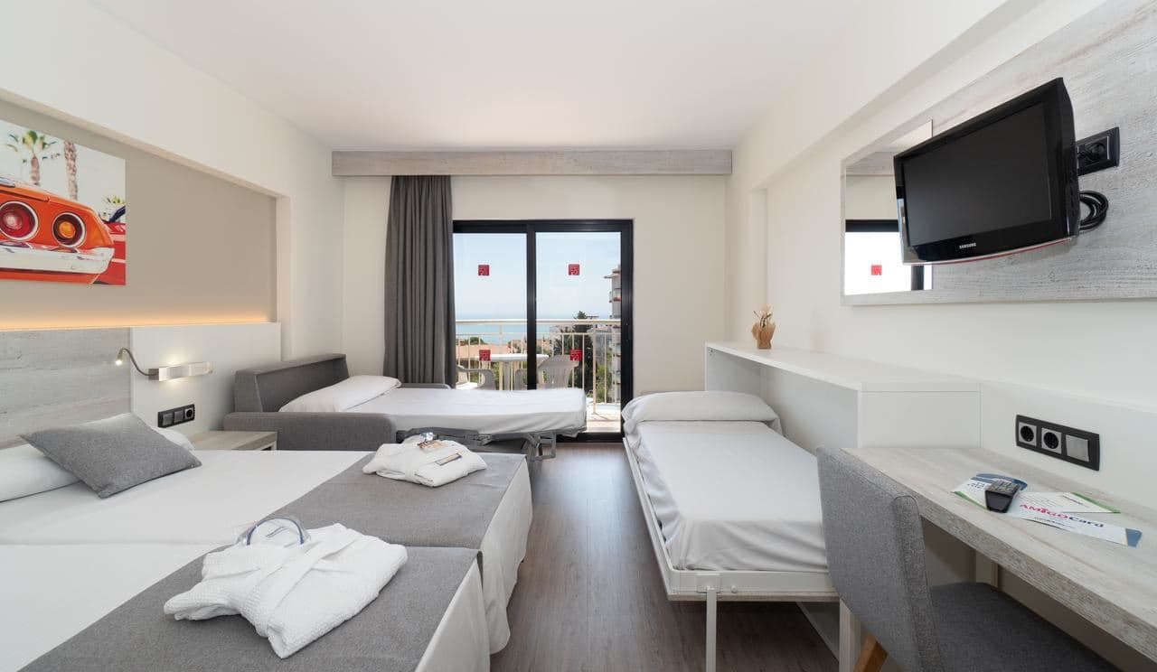 rooms-superior-room